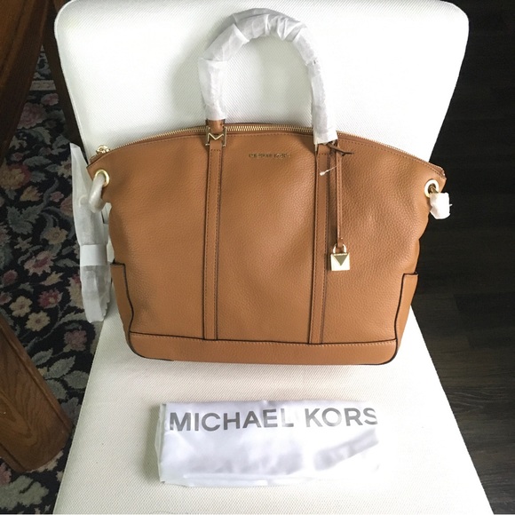 NWT Michael Kors Beckett large top zip leather satchel Acorn - Picture 2 of 12
